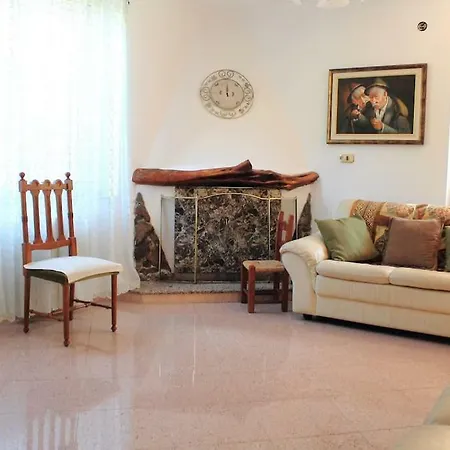 Elegante E Spazioso * إيغليزياس